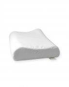 易烊千玺的代言都为我们带来了新的思考