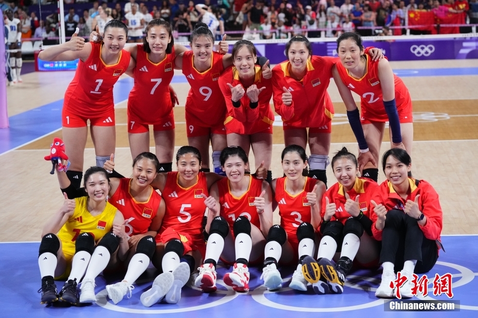 中国女排三连胜锁定小组第一，淘汰赛将对阵土