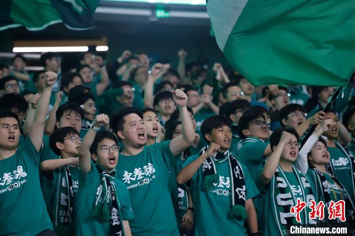 浙江队3-2逆转天津津门虎，终结三连败，莱昂纳