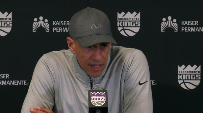 国王主帅克里斯蒂回应摆烂质疑：以人文关怀构