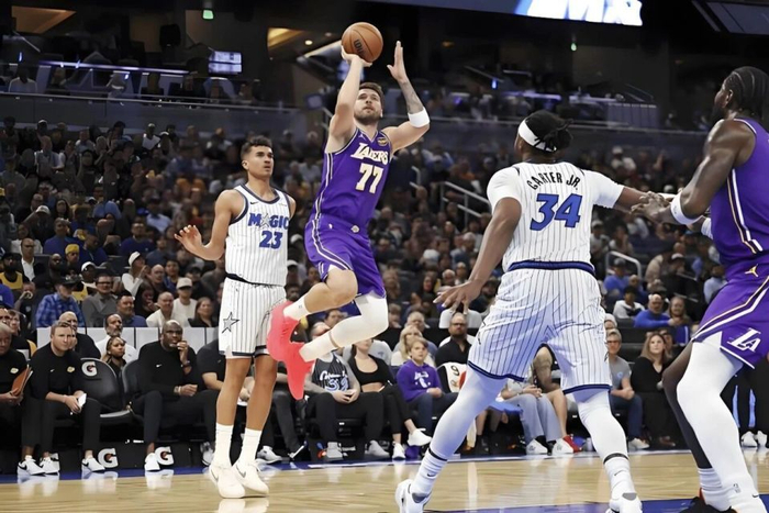 克努佩尔三分命中数领跑联盟 潜力或成NBA新射手