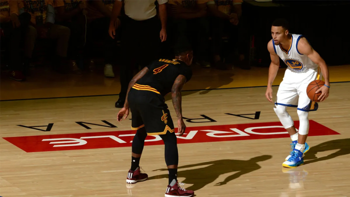 伊曼·香珀特：哈登与库里对篮球变革影响同等重