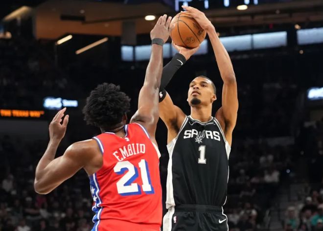 恩比德伤病困扰76人季后赛前景，管理层轮休争议