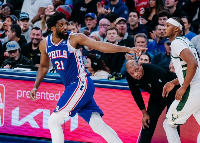 恩比德伤病困扰76人季后赛前景，管理层轮休争议