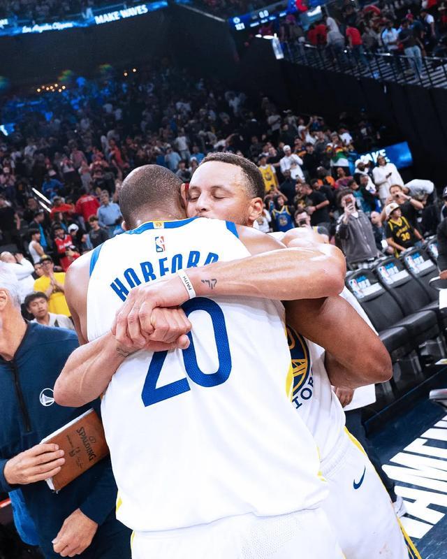 勇士老将逆转生死战 霍福德神射追梦抢断定乾坤