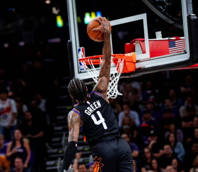 勇士末节反击未果 太阳杰伦·格林36分率队晋级季