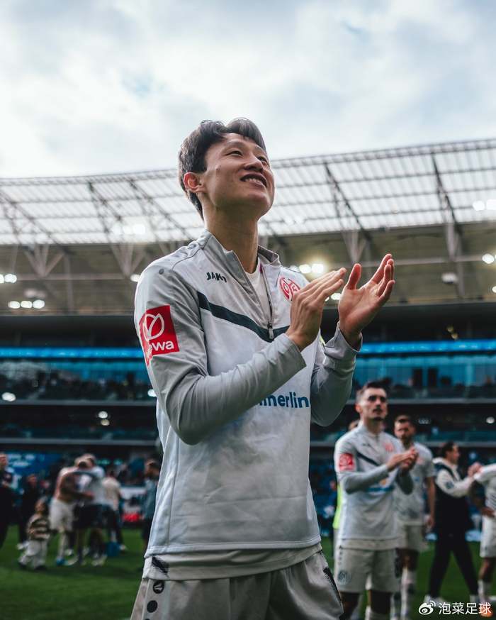 韩国裁判四届世界杯无缘，拜仁访韩引关注